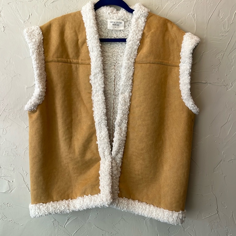 TUCKERNUCK Hyacinth House Sherpa Vest